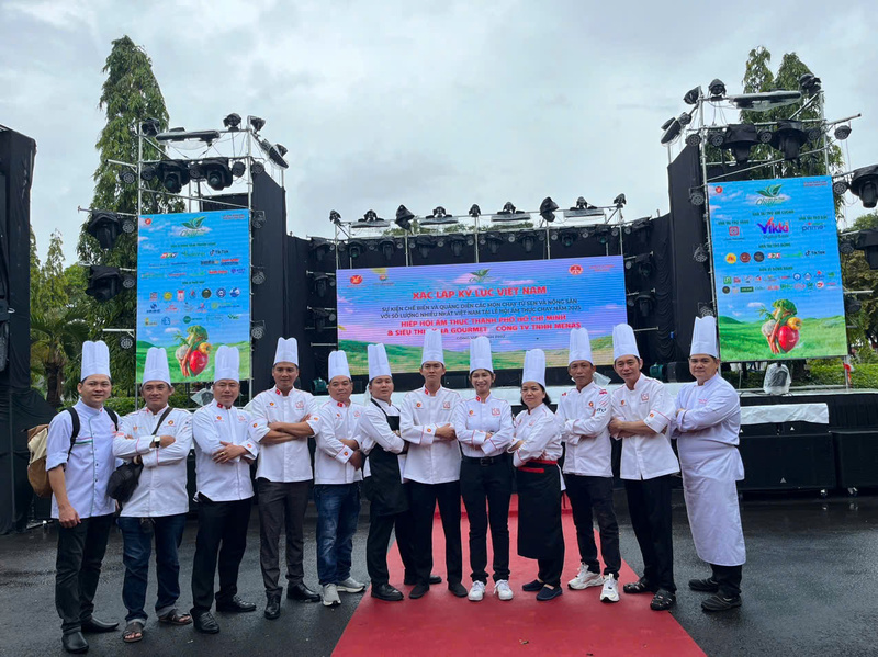 Hình ảnh hoạt động công ty Phúc Nguyên Khang - Dịch Vụ Nấu Tiệc Phúc Nguyên Khang - Công Ty TNHH Tư Vấn Thiết Kế Xây Dựng Trang Trí Nội Thất Nhà Mới